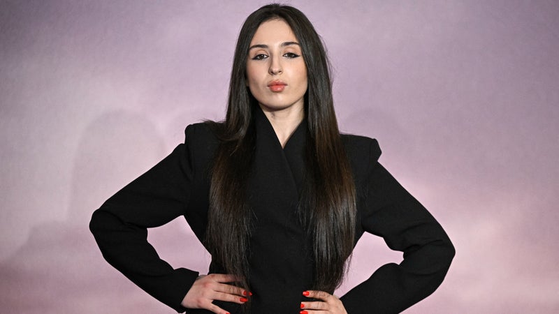 Ambre, la gagnante de la "Star Academy", va sortir son premier album en décembre