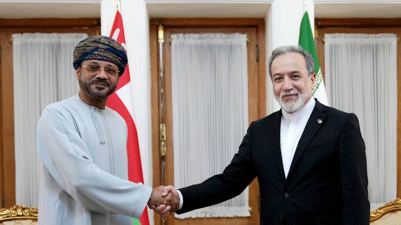 Guerre au Moyen-Orient: Oman annonce le report de la réunion prévue lundi entre l'Iran et des pays du Golfe sur le détroit d'Ormuz