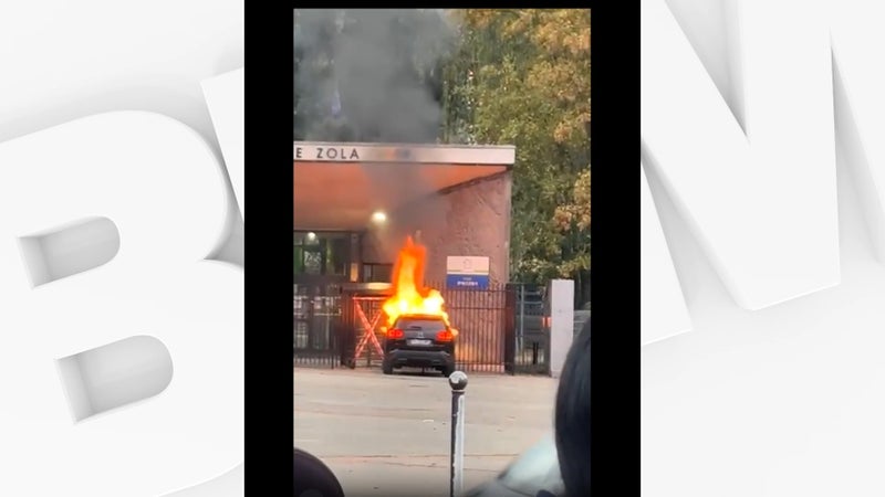 INFO BFMTV. Un véhicule projeté sur les grilles d'un lycée à côté de Roubaix et mis à feu, l'auteur recherché