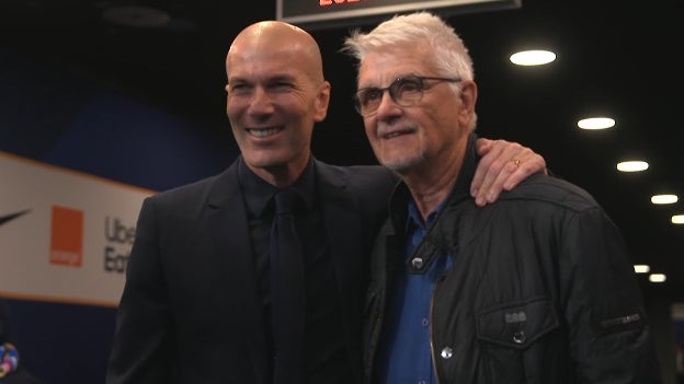 Aimé Jacquet et Zinédine Zidane le 5 octobre 2026 Aimé Jacquet et Zinédine Zidane le 5 octobre 2026