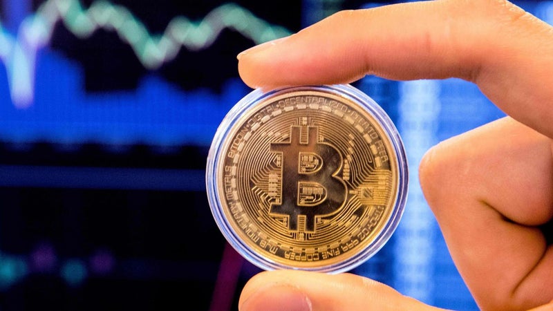 "Les craintes liées à la croissance attirent les actifs à risque": le bitcoin poursuit sa remontada et tente une percée au-dessus des 87.000 dollars