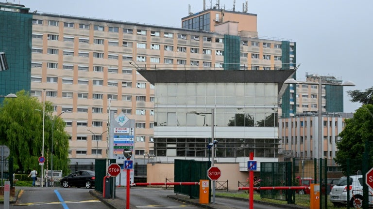 Six bouchers mis en examen après des intoxications à l'E.coli qui avaient conduit à la mort d'une fillette de 11 ans dans l'Aisne en 2025