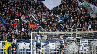 Des fans des Giriondins de Bordeaux pendant un match en avril 2026