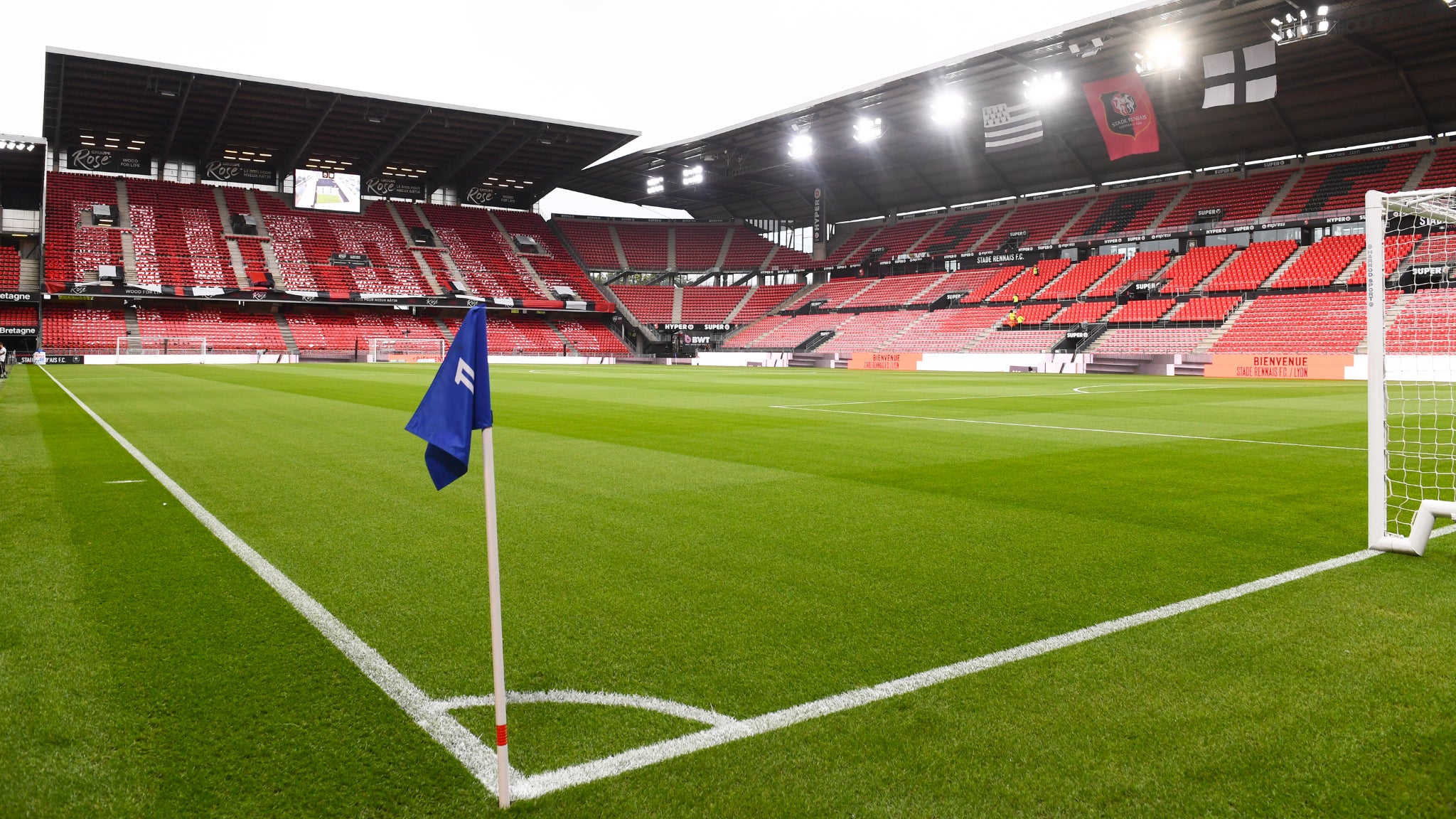 ΑΠΕΥΘΕΙΑΣ. Ligue 1: Το γήπεδο αδιάβατο, η επιλογή εξετάζεται επειγόντως… στα παρασκήνια της ανατροπής PSG-Rennes