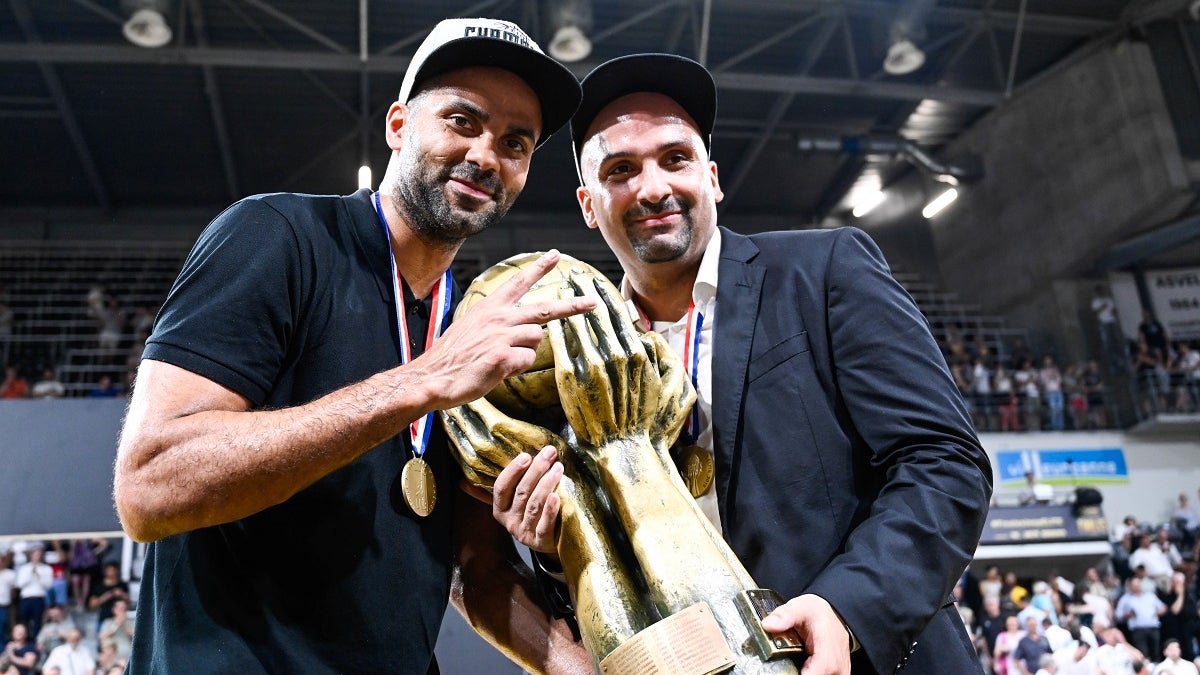 Tony Parker face à TJ Parker: un duel fratricide à Roland-Garros pour le baptême du feu de 