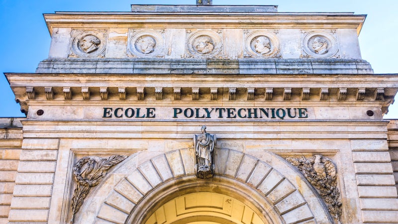 Polytechnique: l'école brièvement bloquée ce mardi, en soutien aux lycéens