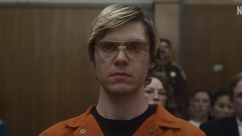 Evan Peters dans "Dahmer", la série de Netflix retraçant l'histoire du tueur en série américain.