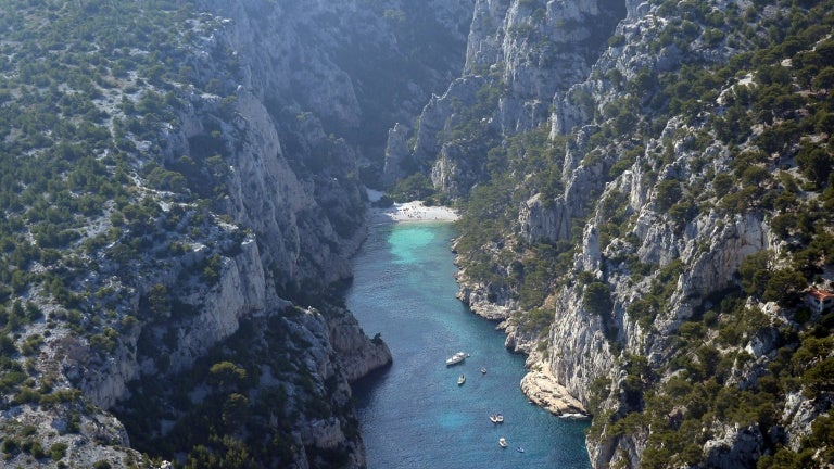 Une femme de 65 ans meurt après une chute de plus de 60 mètres dans une calanque de Marseille