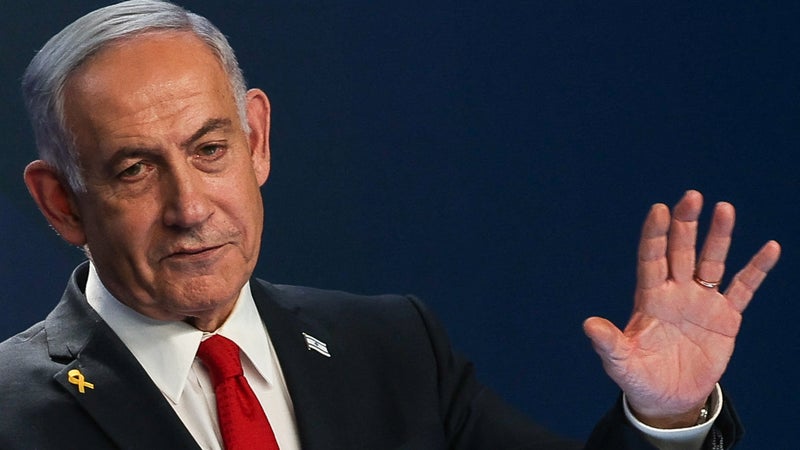 Le camp de Benjamin Netanyahu en tête des élections législatives israéliennes, mais loin de la majorité