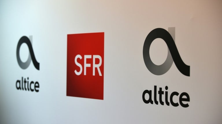 "On va continuer le combat jusqu'à ce qu'ils reconsidèrent la situation": les salariés de SFR appelés à la grève ce jeudi après-midi, plusieurs boutiques doivent fermer