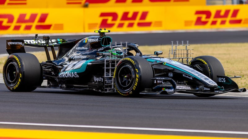 Le pilote Mercedes Kimi Antonelli lors des essais libres du GP de Hongrie sur le circuit de Hungaroring le 24 juillet 2026 2325161