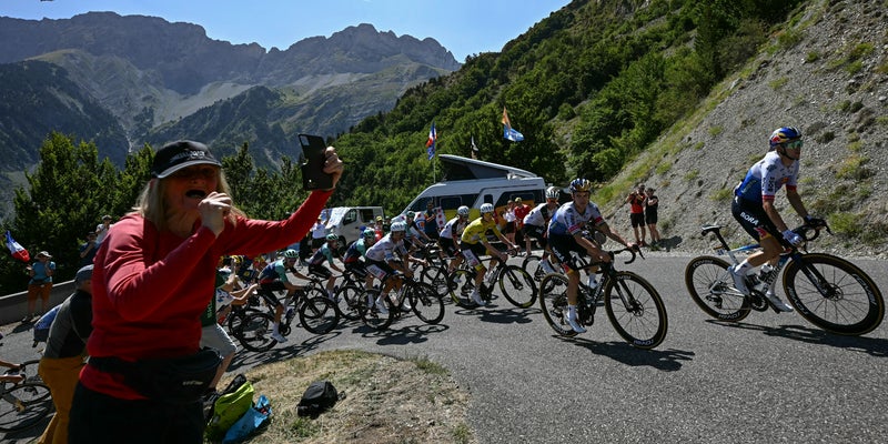 55km - L'échappée franchit le cap des 4 minutes