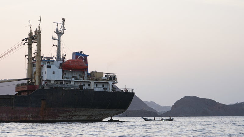 Crise énergétique: le G7 exhorte les Houthis à cesser "immédiatement" leurs menaces et attaques dans le détroit de Bab el-Mandeb
