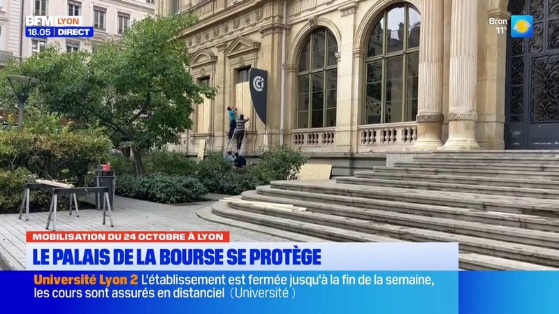 Lyon : après l'Hôtel de Ville, c'est le Palais de la Bourse qui se protège avant le 24 octobre
