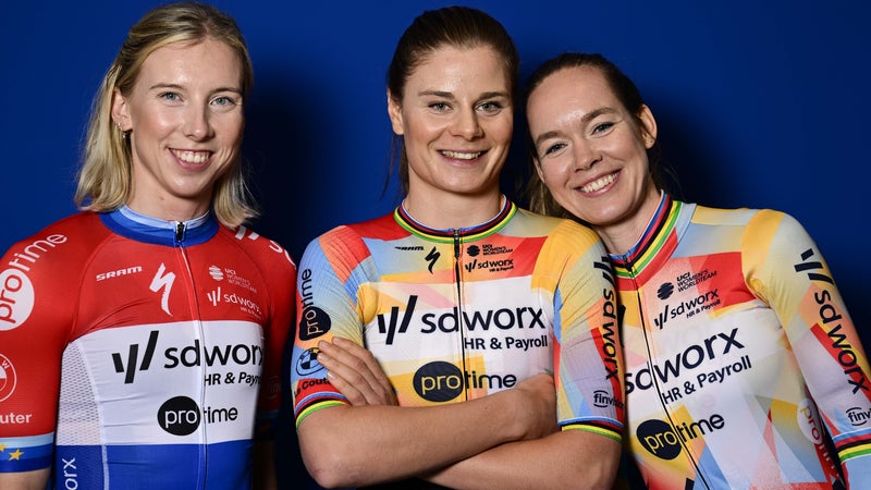Lorena Wiebes Lotte Kopecky et Anna van der Breggen de l equipe SD Worx Protime le 8 janvier 2026 2327466