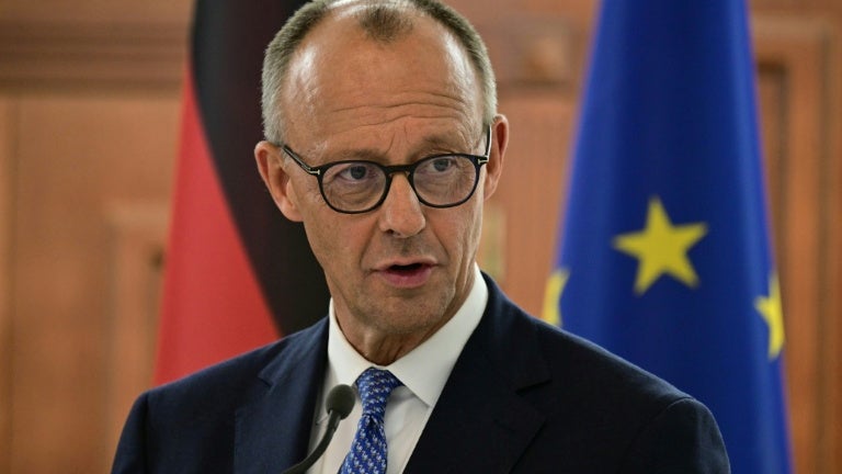 L'économie allemande est "plus résiliente que prévu": Berlin relève de 0,8 point sa prévision de croissance pour 2026 et voit le PIB augmenter de 1,3%