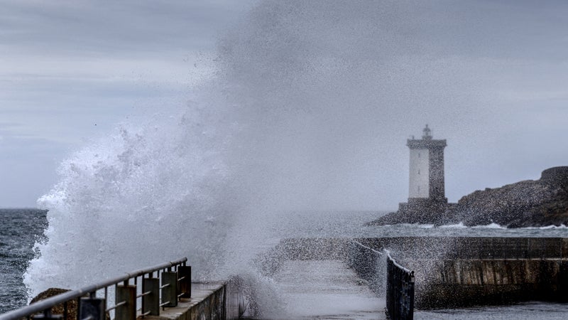 Météo: après le passage de la tempête Austen, un département à nouveau placé en vigilance orange pluie-inondation ce samedi