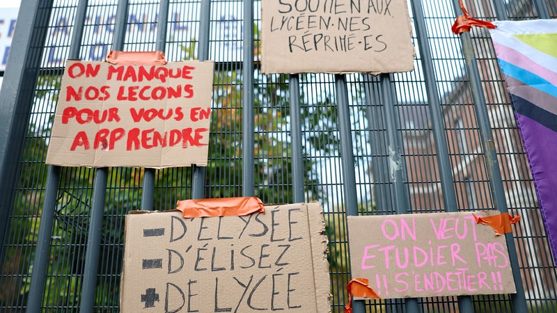 Blocage des lycées: les élèves et les étudiants appelés à "un acte deux" de la mobilisation malgré les violences
