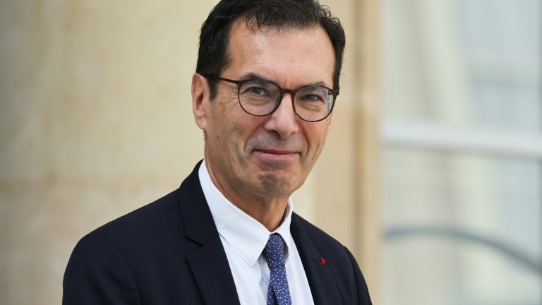 Ils représentent "75 milliards d'euros": Farandou envisage une "réforme de fond" des allègements de charges sur les bas salaires