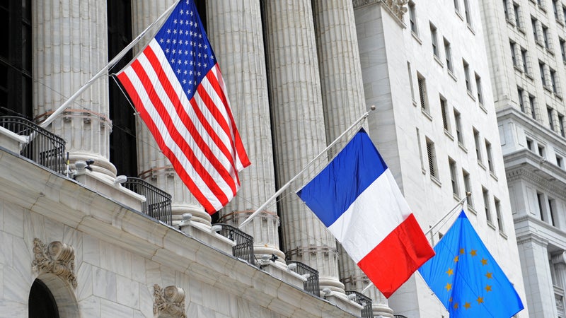 Wall Street prêt à gagner beaucoup d'argent grâce à la dette française: à l'approche de la présidentielle, Goldman Sachs et Deutsche Bank lancent des placements pour parier sur la France