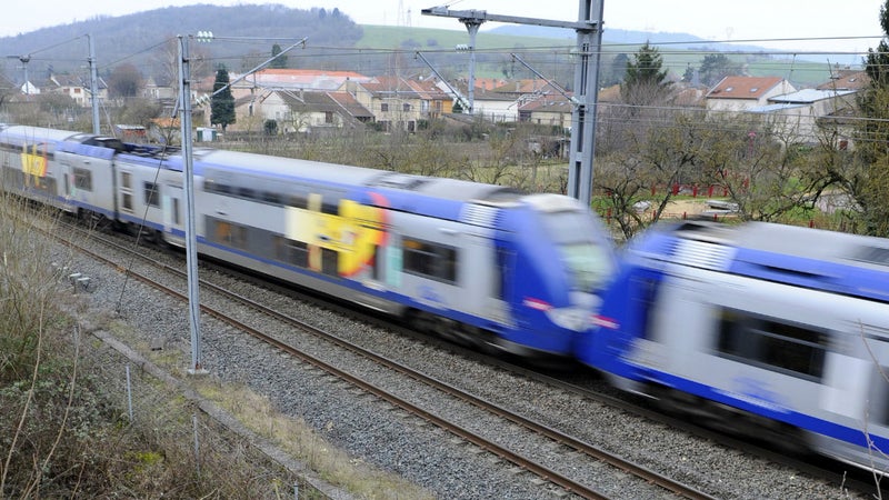Une voiture percutée par un TER près de Toulouse, le trafic fortement perturbé