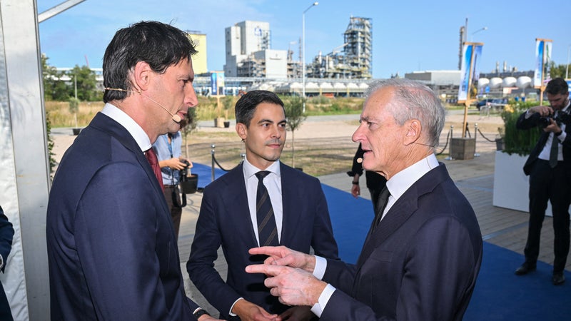 Une solution de décarbonation pour les grosses usines mais très coûteuse: le géant norvégien Yara inaugure aux Pays-Bas la plus grande installation industrielle de captage de CO2 d'Europe