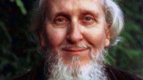 Découvrez le documentaire sur "David Berg: le faux prophète pervers et pédophile" sur la plateforme RMC BFM PLAY