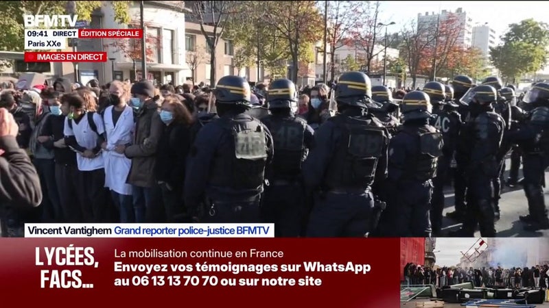 Colère lycéenne: les forces de l'ordre tentent de dégager le blocage mis en place aux abords du lycée Hélène Boucher, dans le XXe arrondissement de Paris