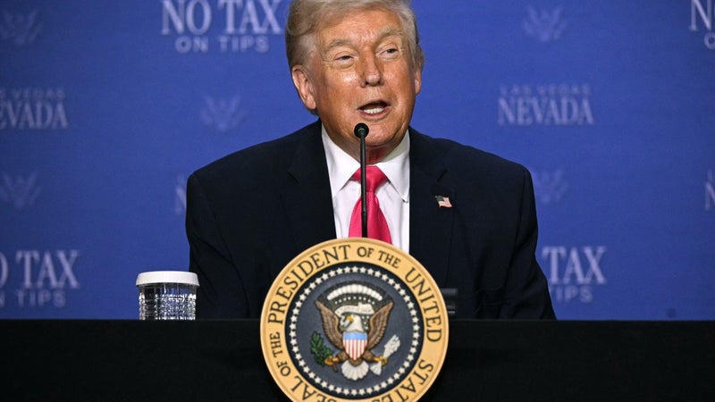 "J'ai perdu 75% de mes pourboires": malgré ses cadeaux fiscaux, Donald Trump ne fait pas recette à Las Vegas, où des électeurs républicains songent à voter démocrate en novembre