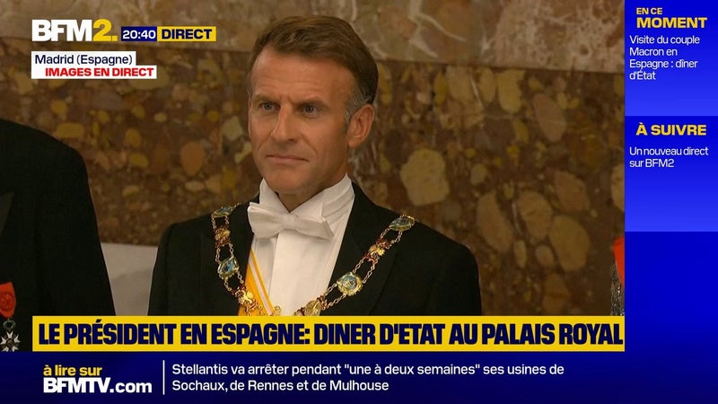 Emmanuel et Brigitte Macron reçus par le roi d'Espagne Felipe VI et la reine Letizia au palais royal de Madrid, au son de la Marseillaise
