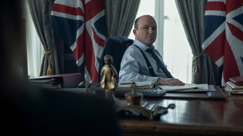 Pour coller au chaos politique britannique, Netflix a fait démissioner le Premier ministre fictif de "La Diplomate"
