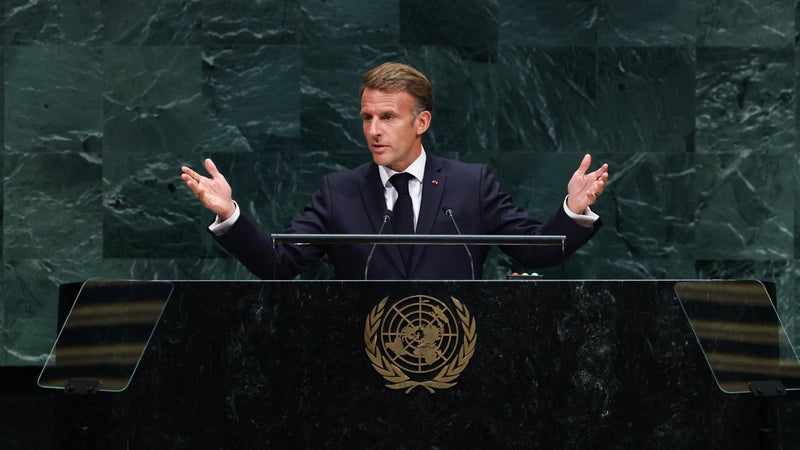 DIRECT. Emmanuel Macron appelle à un "double moratoire" sur les frappes contre les sites énergétiques en Russie et Ukraine