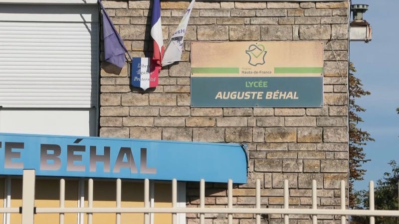 "On lui a volé sa vie": la mère du lycéen amputé à la main après l'explosion d'une grenade policière à Lens va porter plainte