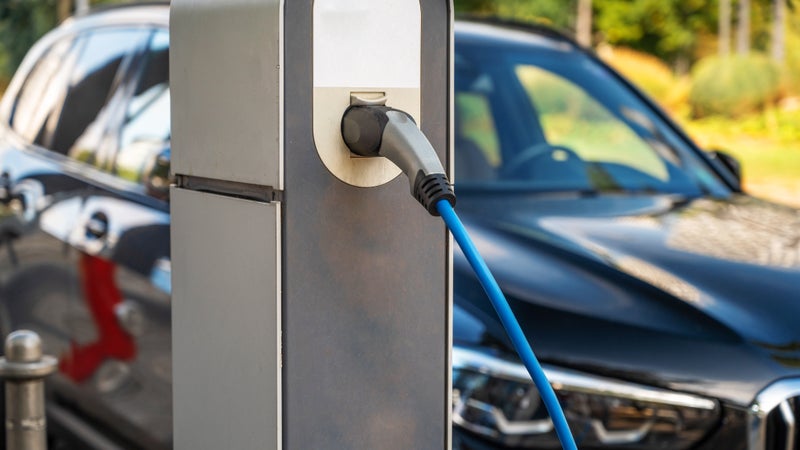 Décote rapide, économies à l'usage, nouvelles aides: la voiture électrique d'occasion, une alternative rentable?