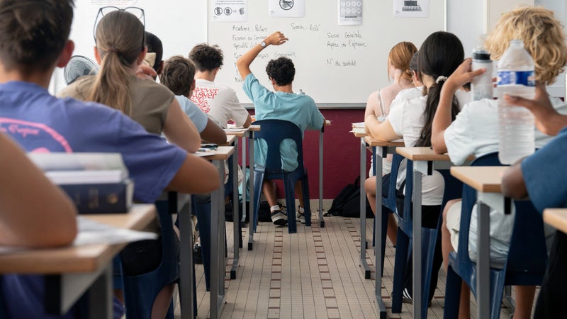 "Une chute assez importante en dix ans": les résultats de la France à l'école parmi les plus bas jamais enregistrés, selon l’enquête Pisa