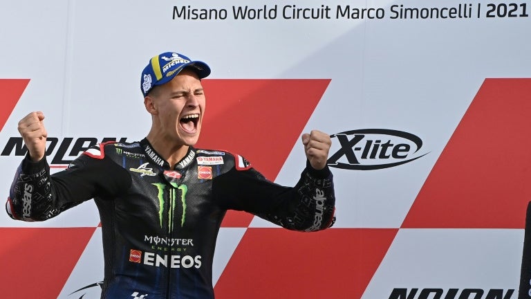 Le bonheur de Fabio Quartararo tout juste sacre champion du monde en MotoGP a l issue du GP d Emilie Romagne a Misano Adriatico le 24 octobre 2021 1166858