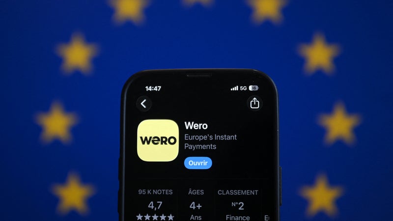 Une alternative aux géants américains Visa, Mastercard, PayPal et Apple Pay: après les particuliers, le système de paiement mobile européen Wero s'attaque au e-commerce et aux magasins physiques