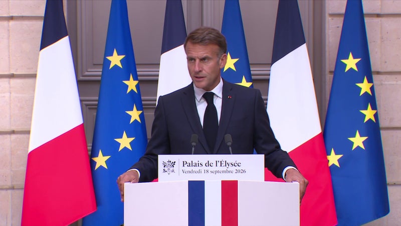 Face à la flambée du carburant, Emmanuel Macron n'exclut pas d'adapter les aides mais juge qu'"il faut essayer de traiter les causes avant de dépenser un maximum d'argent"
