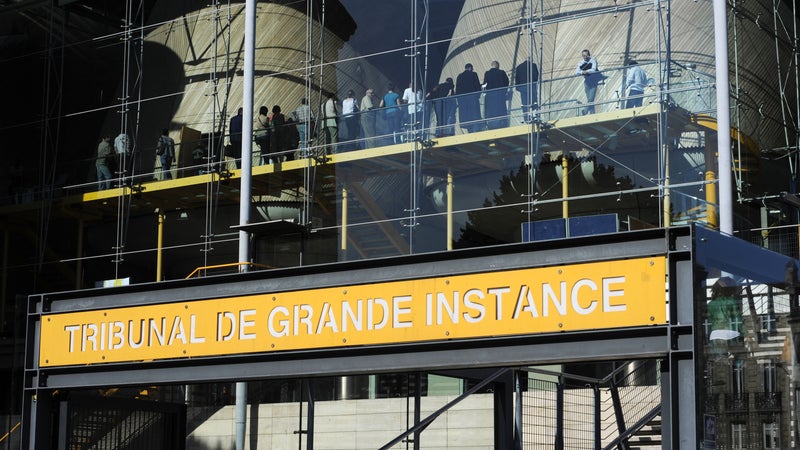Menaces de mort contre un surveillant et la principale d'un collège en Gironde: le père de l'élève condamné à six mois de prison ferme