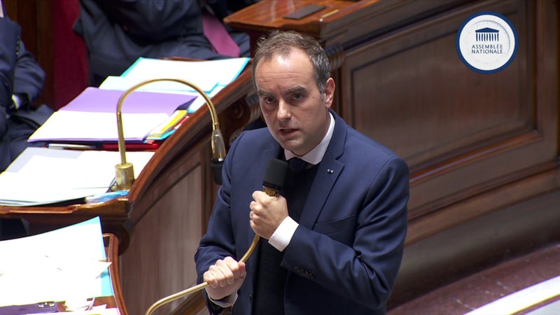Attentat à Trappes: Sébastien Lecornu dénonce des "discours qui finissent par armer d'autres qui, eux, passent à l'acte"