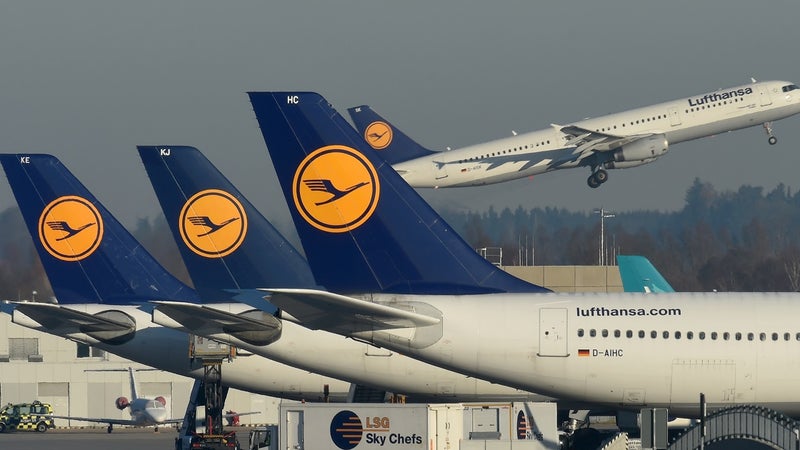 La batterie externe d'un passager a pris feu à bord: un avion de Lufthansa transportant 198 passagers dérouté vers Lyon sans faire blessés