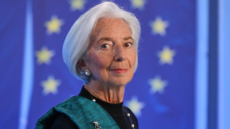 "On a un objectif d’inflation de 2% sur le moyen terme": face à l'envolée des prix provoquée par la guerre au Moyen-Orient, Christine Lagarde défend sa décision de relever les taux directeurs