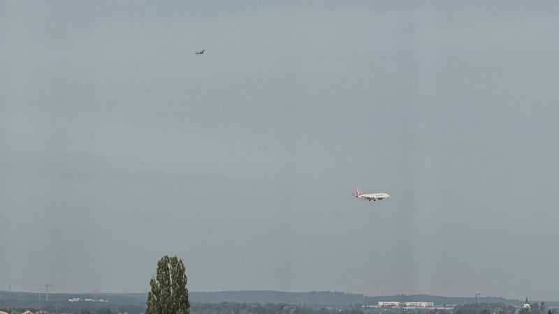 Trois avions de chasse ont escorté le Boeing: un défaut technique sur un vol entre la Grèce et l'Allemagne a déclenché une alerte pour détournement dans plusieurs pays européens