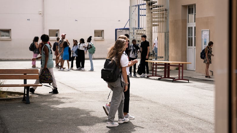 Ils devront savoir ce qu'est un crédit ou être à découvert: l'éducation financière devient obligatoire pour les élèves de 4e, mais avec quels profs pour enseigner les bases?