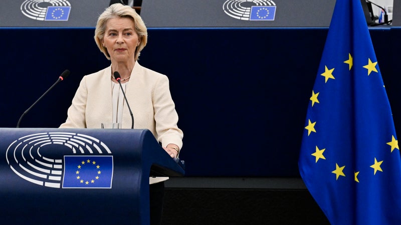 Ce rapprochement rend fou Donald Trump: alors qu’un Canadien sur deux voudrait adhérer à l’UE, Bruxelles imagine un statut sur mesure pour Ottawa qui laisse l’Europe perplexe