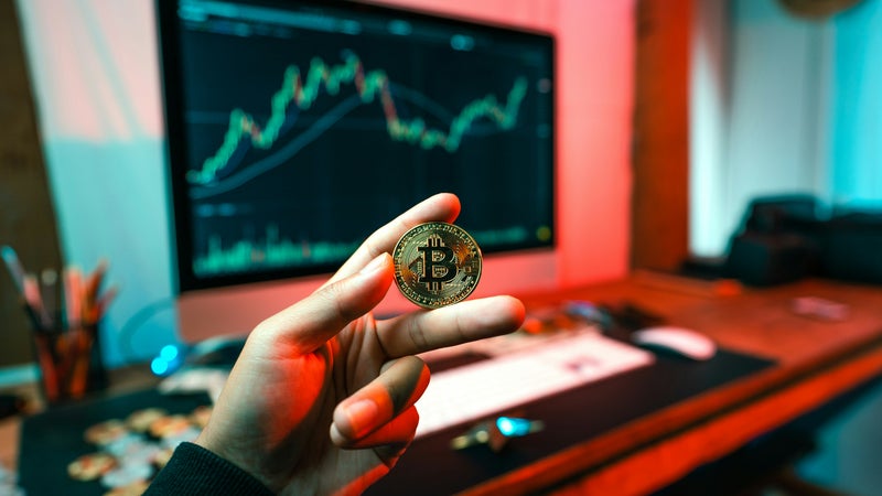 Comme si on devait déclarer son coffre à bijoux: ce député veut que le fisc recense les détenteurs de plus de 100.000 euros en crypto mais son argument se retourne contre lui