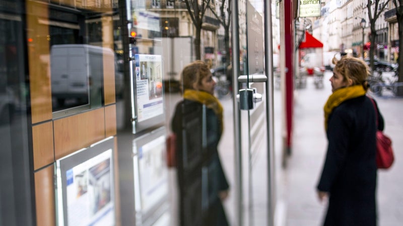 Les taux des crédits remontent et s'approchent du seuil des 4%: les prochains mois pourraient bien être la "dernière fenêtre de tir" pour décrocher un prêt immobilier