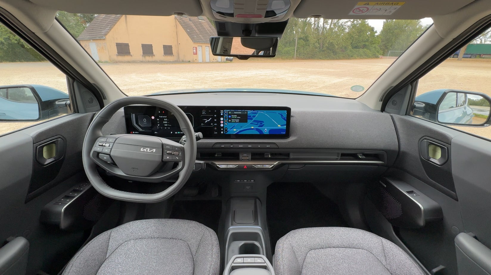 L'intérieur du Kia EV2 en finition Earth.