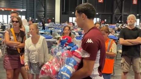 Incendie en Gironde: la belle initiative des joueurs de l'UBB au chevet des personnes évacuées