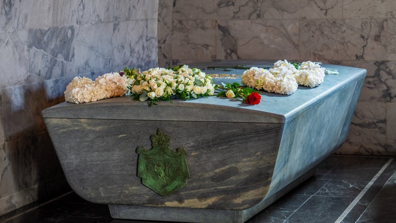 Un sarcophage inspiré des vikings et qui absorbe du CO2 pour feu le roi Harald V de Norvège